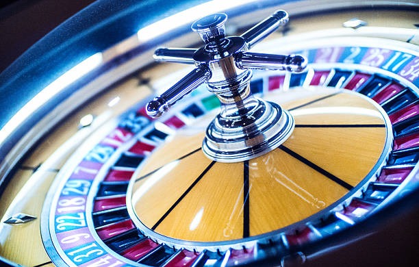 NetEnt live-dealer blackjack table on hau togel mobile app with real dealer and multi-camera feed